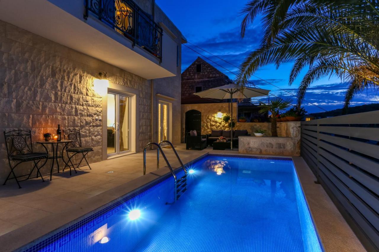 Villa Capitis In The Center Hvar Town Eksteriør bilde